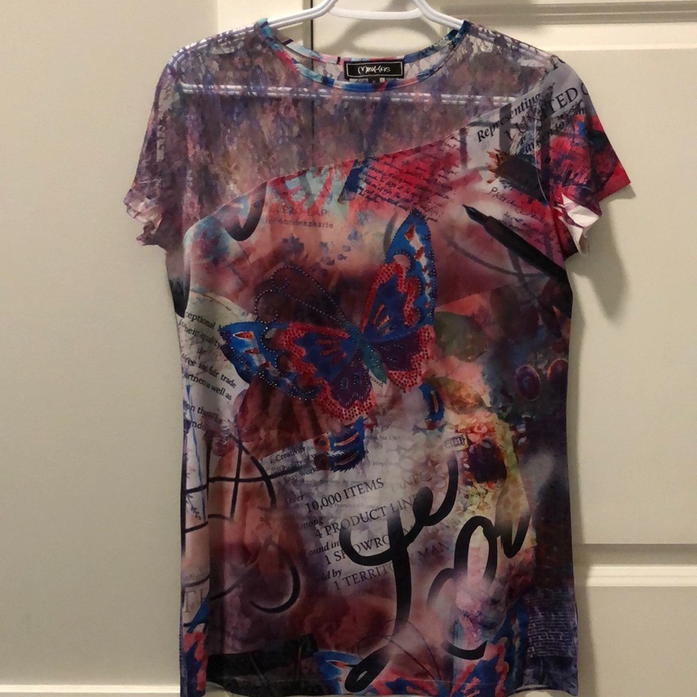 Red and Blue Graphic Short Sleeve Tee